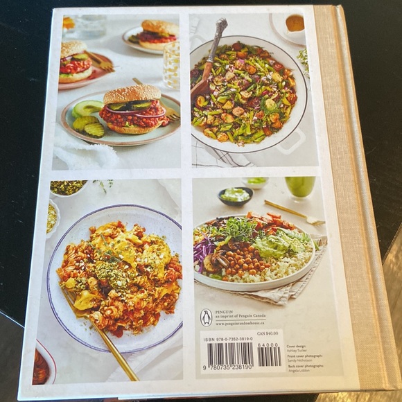 BRAND NEW Plant based cookbook! - Picture 2 of 2